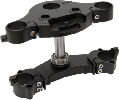 04080317 - ARLEN NESS TRIPLE TREE KO RAKED FOR FLT