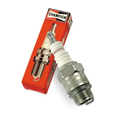931600 - Champion, Copper Plus spark plug. D16